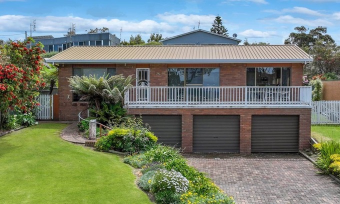 Marlo House | Charming 3-bedroom house with WiFi and AC in enchanting Marlo