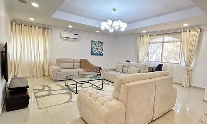 Mobushipe House | Charming 3-bedroom house with AC, fitness room in wonderful Maitama, Abuja.