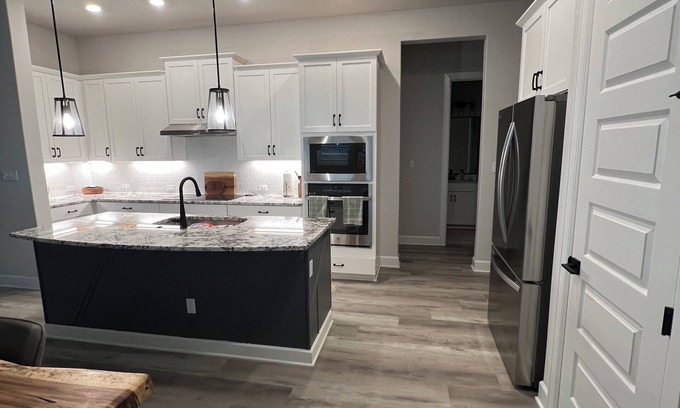 Georgetown House | Charming 3-bedroom house in welcoming Georgetown with WiFi, AC