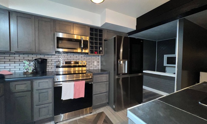 Town of Aurelius House | Charming 3-bedroom house in fabulous Auburn with AC, WiFi