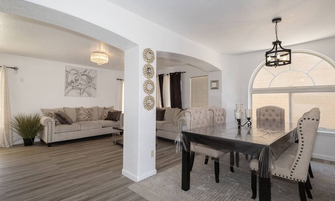 Green Valley Ranch House | Charming 3-bedroom house with WiFi and AC in awesome Denver