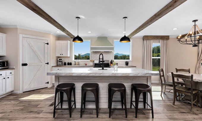 Faber House | Charming 3-bedroom house in Nelson County