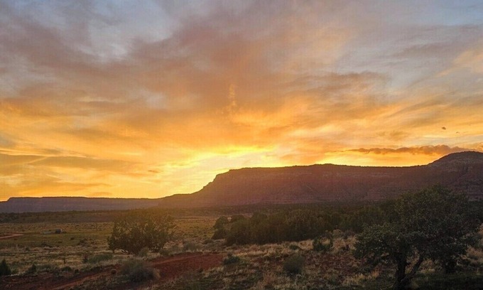 Kanab House | Charming 3-bedroom house on 5 beautiful acres in Kanab w/outdoor firepit, Zions