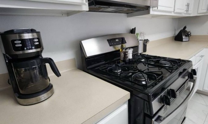 Bear Creek Plantation House | Charming 3-bedroom house in Katy with AC and WiFi
