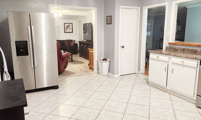 Mobile House | Charming 3-bedroom house with AC and WiFi in fabulous Mobile