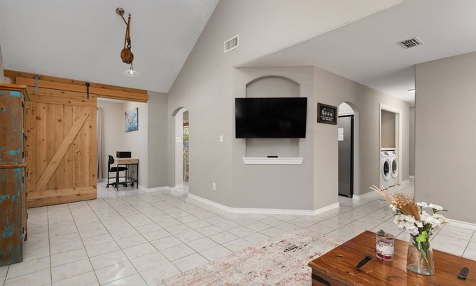 Olmito House | Charming 3-bedroom house with Tesla charger WiFi and AC in Olmito Tx