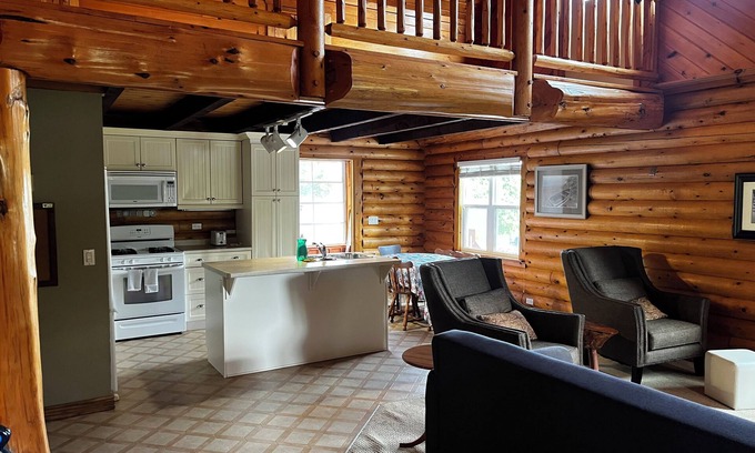 Tobermory Cottage | Charming 3-bedroom Log Cottage in peaceful Tobermory