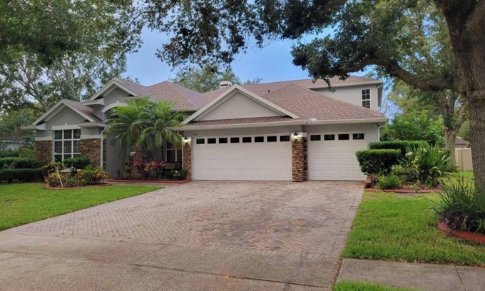Plymouth House | Charming 3 Bedroom Paradise with Pool
