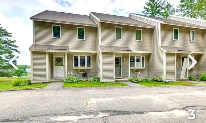 Bristol House | Charming 3-bedroom townhome in fabulous Bristol/Alexandria closeto Newfound Lake