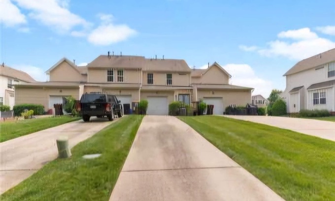 Brandermill House | Charming 3-bedroom townhome in Midlothian with WiFi, TV and AC