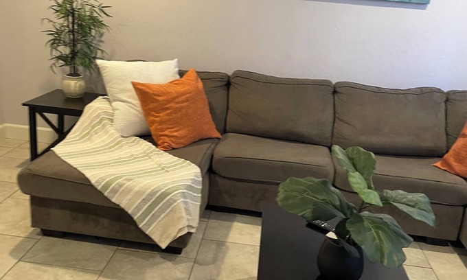 Southwestern Sacramento House | Charming 3-bedroom townhome in delightful South Sacramento with AC, WiFi