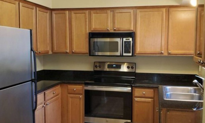 San Ramon House | Charming 3-bedroom townhome in lovely San Ramon with AC