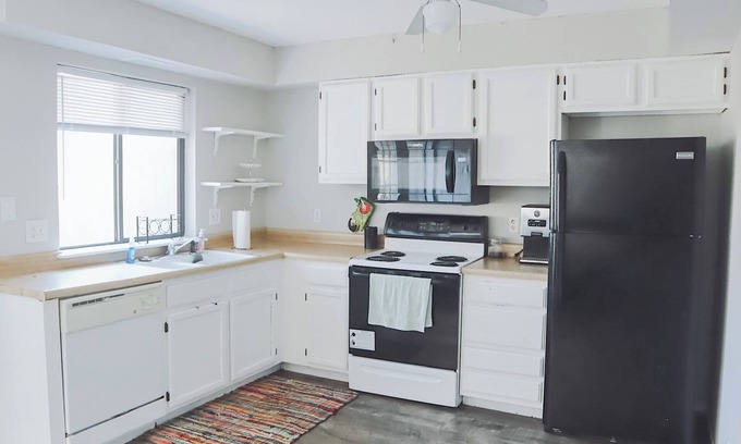 Edmond House | Charming 3-bedroom townhome in Edmond. Entire unit. Easy Check-out Instructions