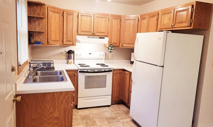 Pierre House | Charming 3-bedroom townhome with WiFi and AC in Pierre