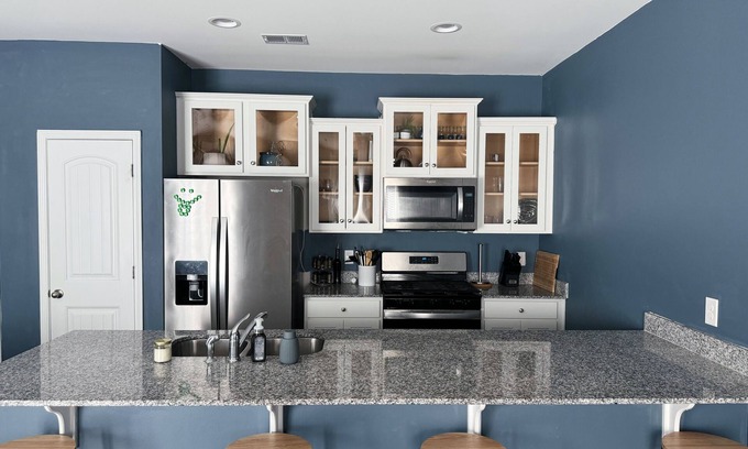 Sumter House | Charming 3-bedroom townhome with WiFi and AC iN Sumter close to Shaw AFB