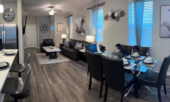 Clear Lake Shores House | Charming 3-bedroom Townhome in League City on 96.