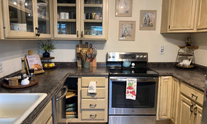 Crystal City House | Charming 3-bedroom house with WiFi and AC in Crystal City, TX