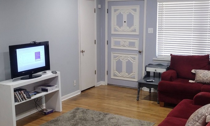 Duncanville House | Charming 3-bedroom house with AC and WiFi in lovely Duncanville community.