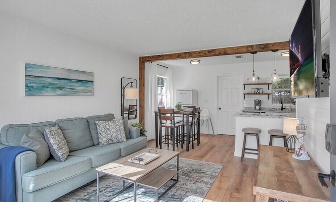 Beach Haven Cottage | Charming 3-bedroom cottage in JAX Beach/Mayo Clinic