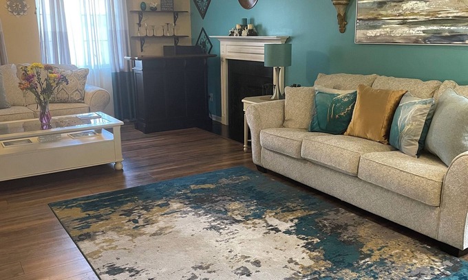 McLeansville House | Charming 3-bedroom house in delightful McLeansville with AC, WiFi