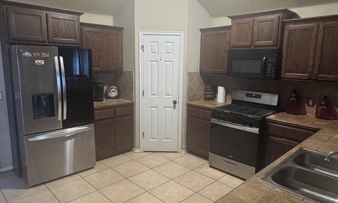Midwest City House | Charming 3-bedroom house with AC, WiFi in delightful Midwest City