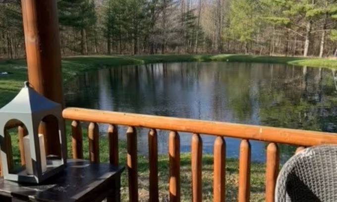 Merrillan Cabin | Charming 3-bedroom cabin with AC and WiFi in Neillsville