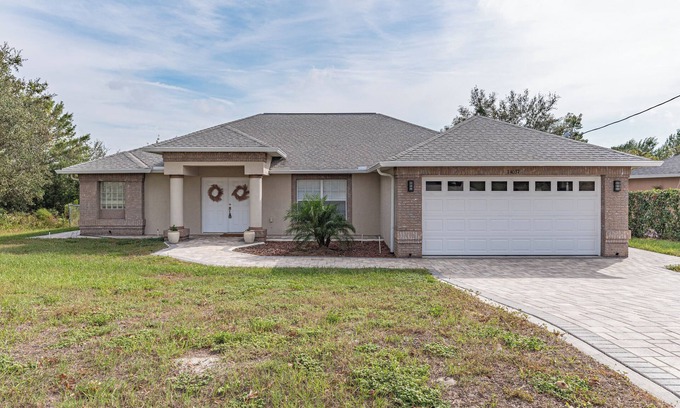 Spring Hill House | Charming 3-bedroom house in beautiful Spring Hill with WiFi, AC