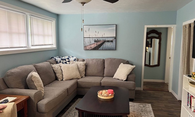 Verona Beach House | Charming 3-bedroom camp in peaceful Verona Beach