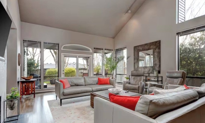 Wilsonville House | Charming 3 Bedroom Home in Wilsonville!