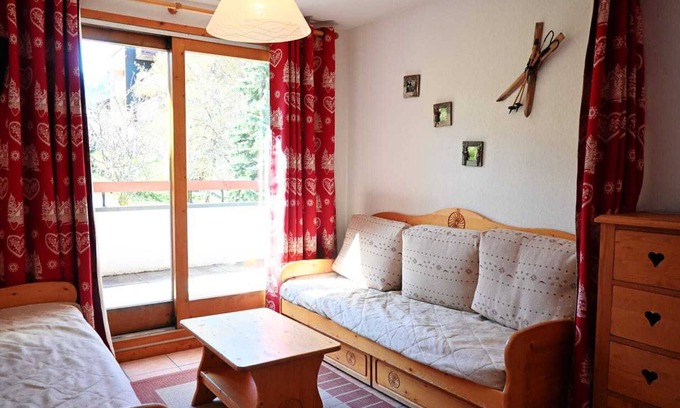 Vallandry Apartment | Charming 3-room apartment near slopes for 8 people in Vallandry, pets allowed