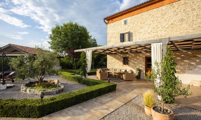 Ripenda Verbanci Villa | Charming 3 rooms villa for Perfect Holidays