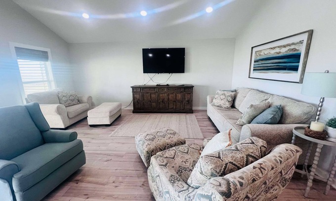 Grand Isle House | Charming 3BR Beach House in Grand Isle, LA, perfect for family getaways!