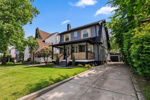 Cleveland Heights House | Charming 3BR Home - Close to CLE Clinic