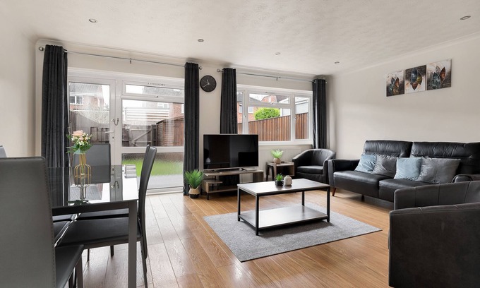 Cherry Hinton House | Charming 3BR House With Garden in Cherry Hinton