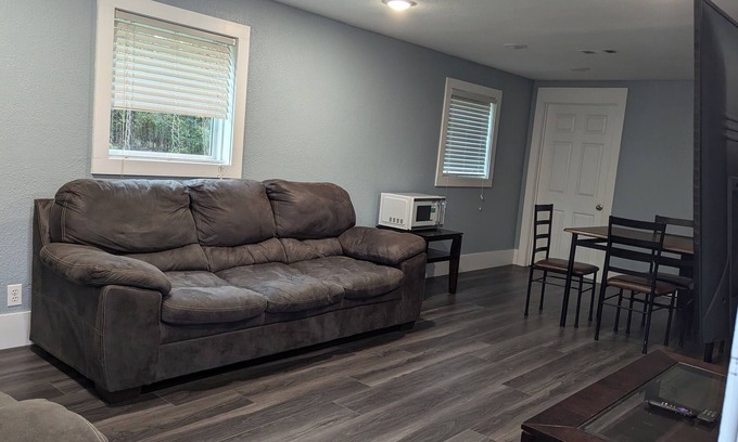 Jonesboro House | Charming 3BR house near ASU and NEA baptist and St Bernard