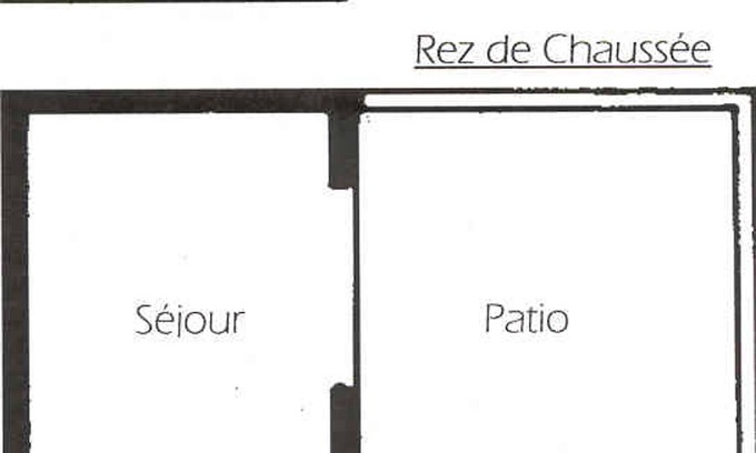 La Palmyre House | Charming 3BR Villa Near Beach & Shops with Patio, Parking, and Modern Amenities