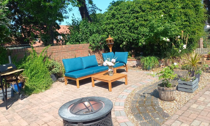 Retford House | Charming 4-bed Victorian House in Retford