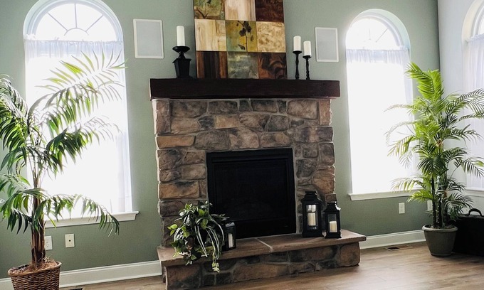 Earlville House | Charming 4-bedroom house with WiFi, AC in enchanting Douglassville.
