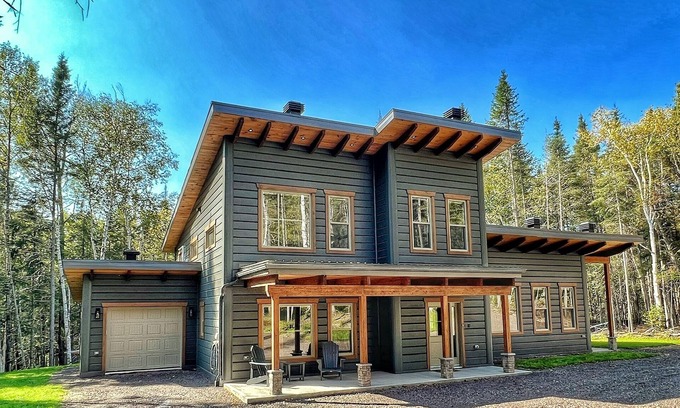 New Richmond Ski Chalet | Charming 4-bedroom chalet with AC and WiFi in fabulous New Richmond