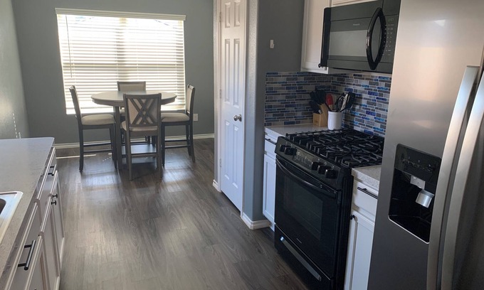 Decker Prairie House | Charming 4-bedroom house with WiFi and AC in Pinehurst