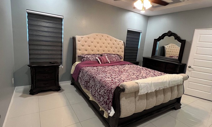Alamo House | Charming 4-bedroom Home away from Home