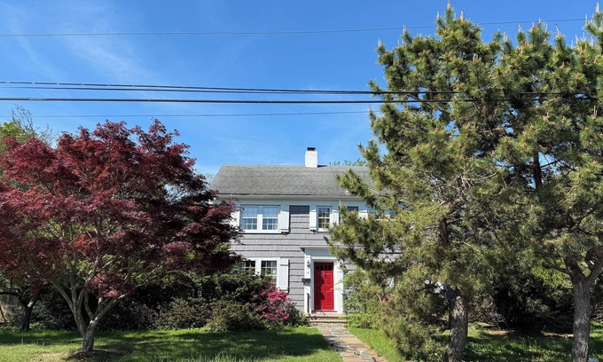 Bellport House | Charming 4 bedroom house in heart of Bellport Village. Summer season rental 18k