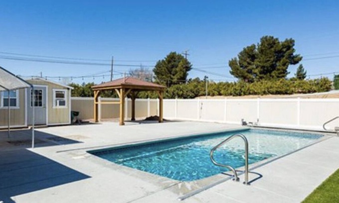 Hesperia House | Charming 4-bedroom house with AC and WiFi in Hesperia w/Beautiful pool