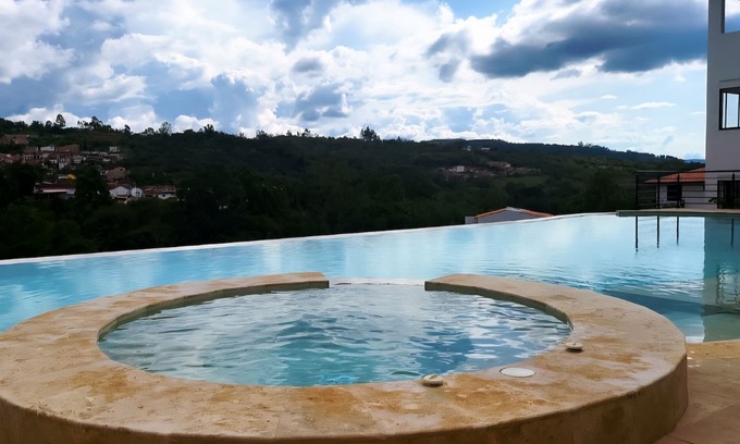 Curiti House | Charming 4-bedroom house with fitness room and WiFi in wonderful Curiti