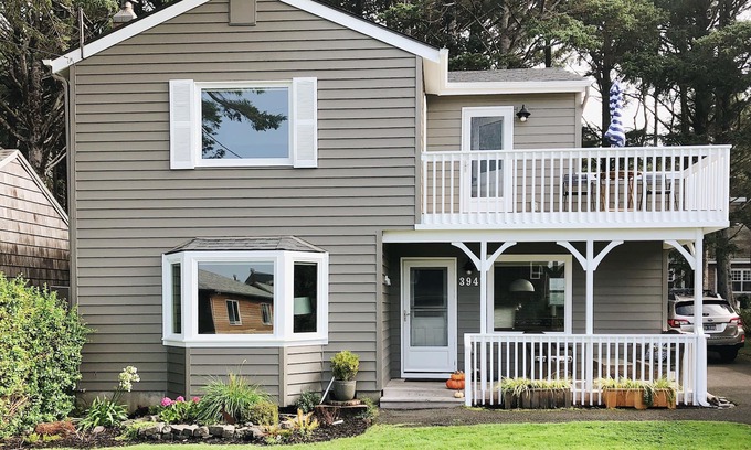 Tolovana Park House | Charming 4 Bedroom Home One Block to Ocean