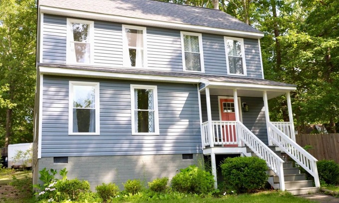 Chesterfield House | Charming 4-bedroom house with WiFi, AC in pleasant Chesterfield