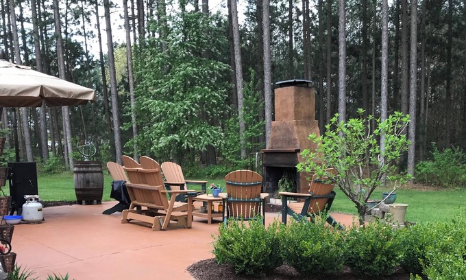 Interlochen House | Charming 4-bedroom house in Interlochen. Your home away from home.