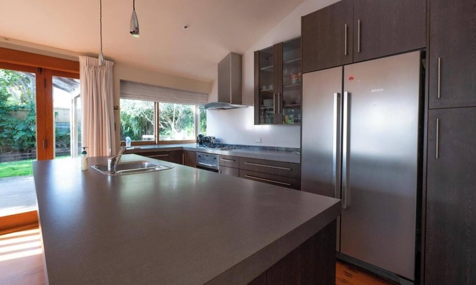Mount Eden House | Charming 4-Bedroom Villa with Historic Flair.