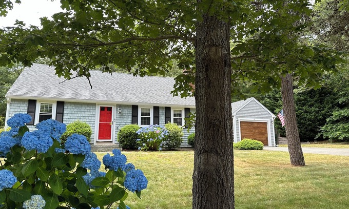 Harwich House | Charming 4 BR house with AC and WiFi and outdoor shower in enchanting Harwich