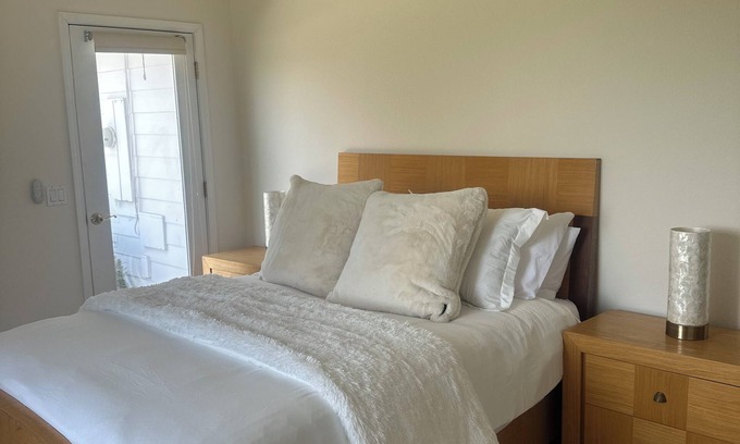 Solvang House | Charming 4-br Wine Country Retreat — Walk Downtown Solvang + BBQ & Fireplace